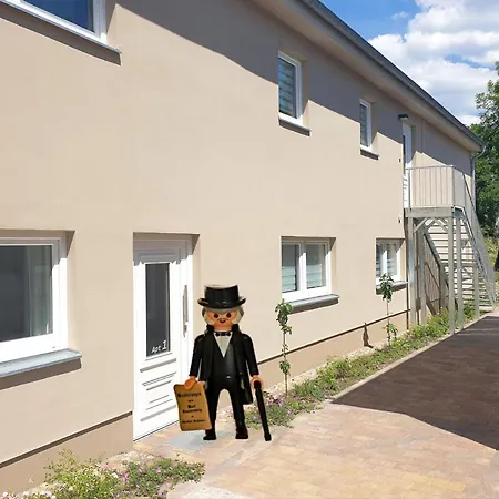 Travel Art Boardinghouse * Neuruppin