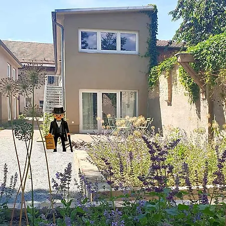 Travel Art Boardinghouse Neuruppin