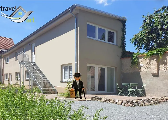 Travel Art Boardinghouse 3*